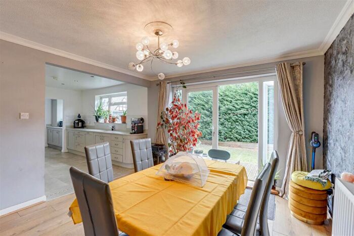 4 Bedroom Detached House For Sale In Oakfield Drive, Sandiacre, Nottinghamshire, NG10