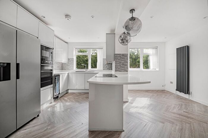 4 Bedroom Semi Detached House For Sale In Woodlands Road, Redhill, Surrey, RH1