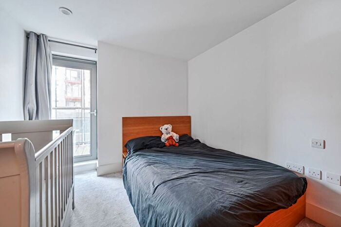 2 Bedroom Flat For Sale In West Carriage House, Woolwich Riverside, London, SE18