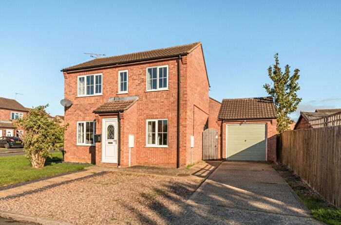 3 Bedroom Detached House For Sale In Pine Close, Sleaford, NG34