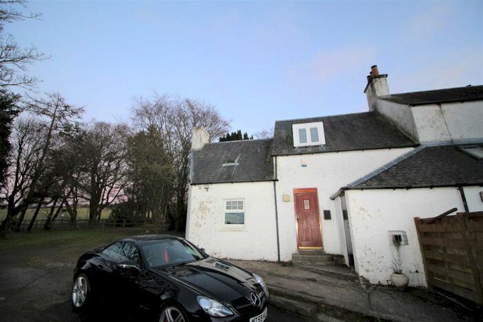 2 Bedroom Flat To Rent In ., Kilmacolm PA13