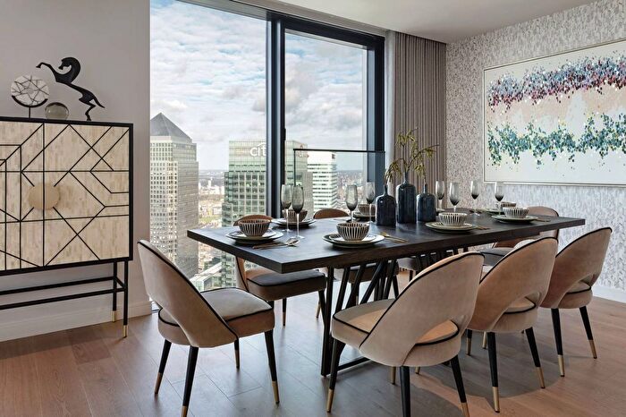 1 Bedroom Flat For Sale In South Quay Plaza, Canary Wharf, E14