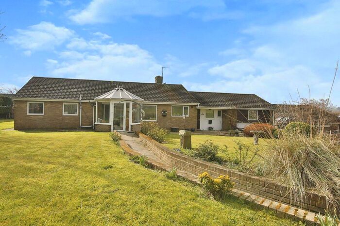3 Bedroom Bungalow For Sale In Park View, Witton Gilbert, Durham, Durham, DH7