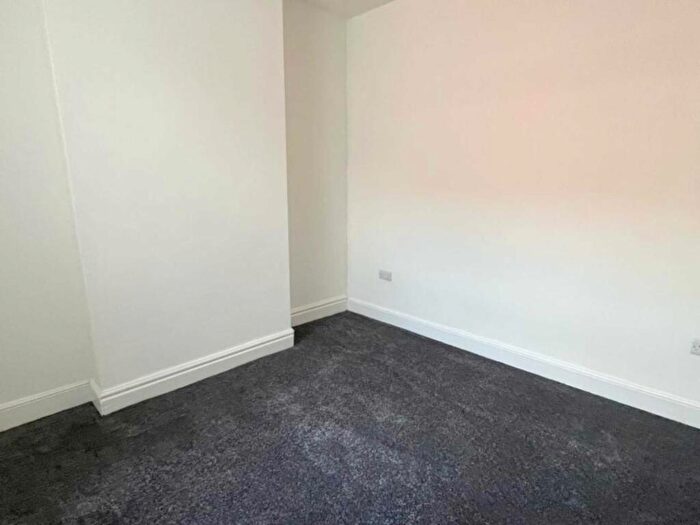 2 Bedroom End Of Terrace House To Rent In White Platts Street, Todmorden, OL14