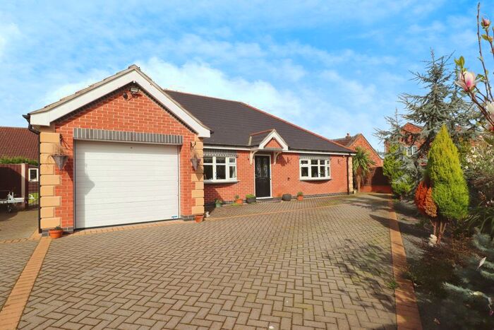 3 Bedroom Bungalow For Sale In Thorne Road, Sandtoft, Doncaster, Lincolnshire, DN8