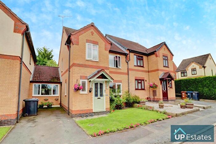 4 Bedroom Semi-Detached House For Sale In Garden Close, Burbage, LE10