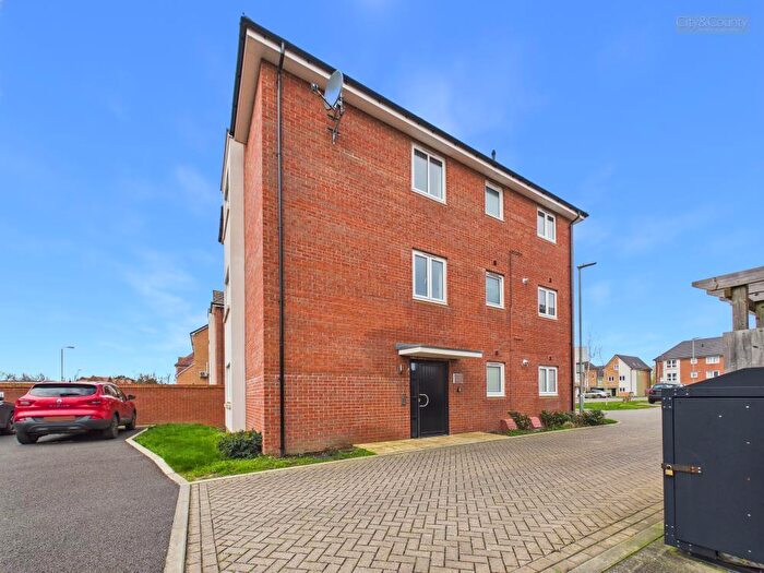 2 Bedroom Flat For Sale In Bentley Grove, Peterborough, PE3