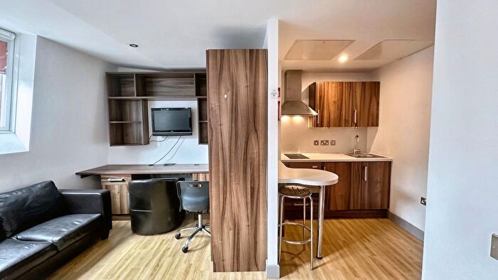 Studio To Rent In King Square, Kingsdown, Bristol, BS2