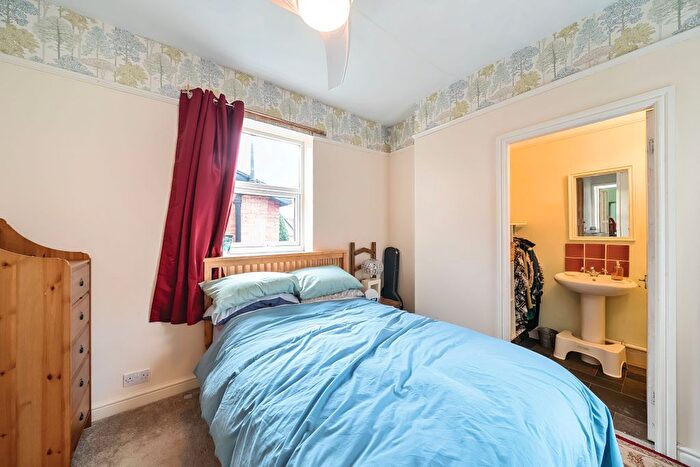 3 Bedroom Terraced House For Sale In Haleys Terrace, York, YO31