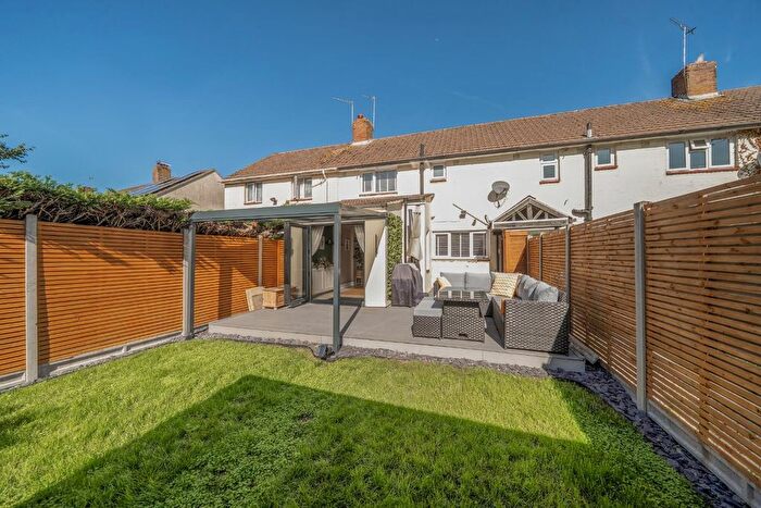 3 Bedroom Terraced House For Sale In Billy Lawn Avenue, Havant, PO9