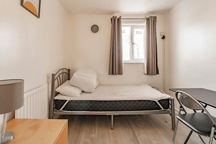 3 Bedroom Terraced House To Rent In Temple Close, Thamesmead, SE28