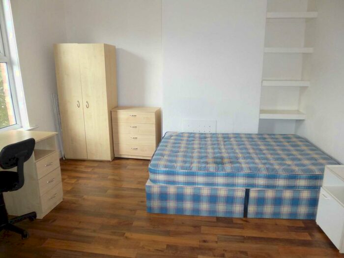 4 Bedroom Terraced House To Rent In Mabfield Road, Fallowfield, M14