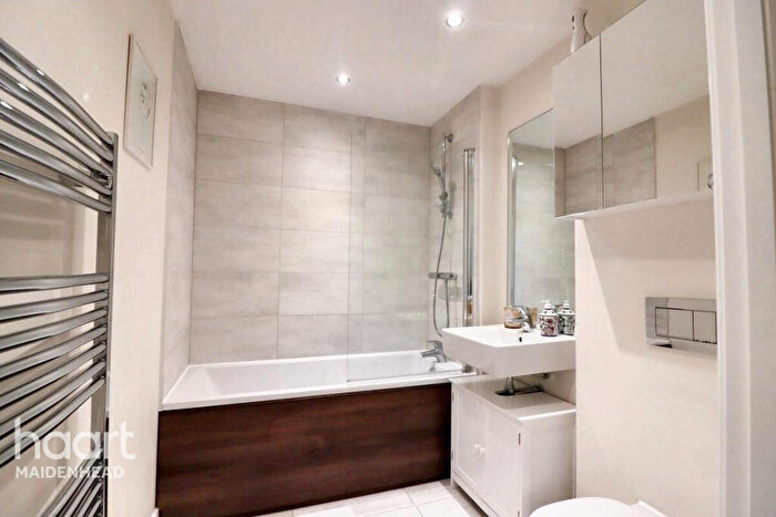 1 Bedroom Apartment For Sale In Sallow House, Maidenhead, SL6