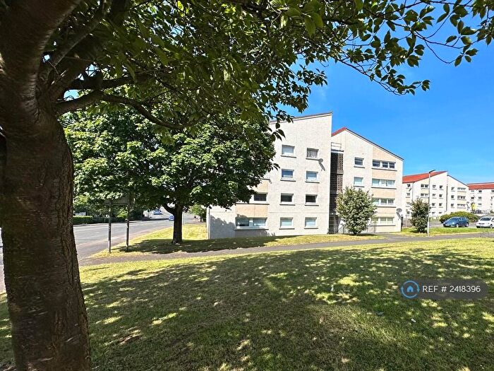 4 Bedroom Flat To Rent In Chapel Street, Glasgow, G73