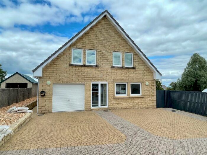 4 Bedroom Detached House For Sale In Bellfield Road, Coalburn, Lanark, ML11