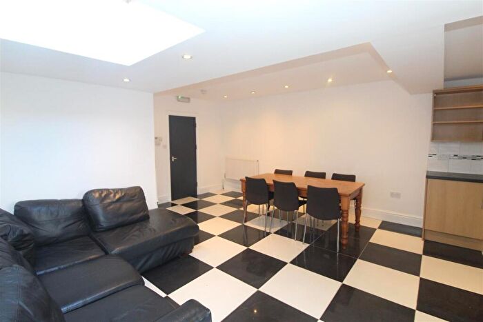 5 Bedroom House To Rent In Mackintosh Place, Cardiff, CF24
