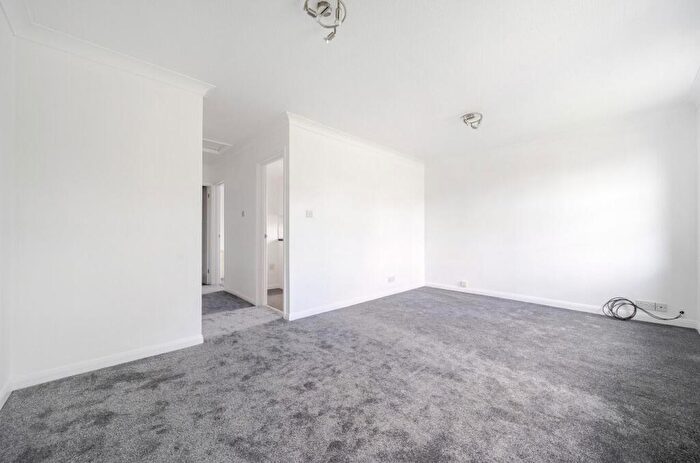 1 Bedroom Flat For Sale In Andover Road, Ludgershall, Andover, SP11