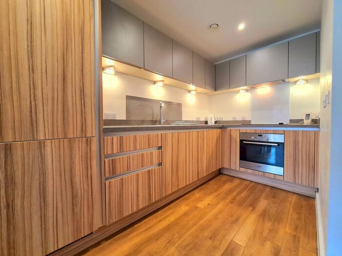 1 Bedroom Flat To Rent In William House, Ringers Road, BR1