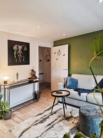 1 Bedroom Flat To Rent In Windmill Place, Southall, UB2