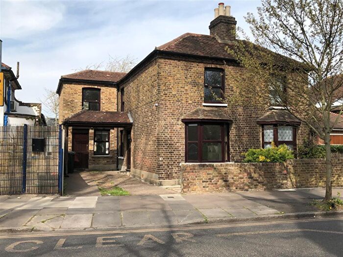 4 Bedroom Property To Rent In Norwood Green Road, Southall, UB2