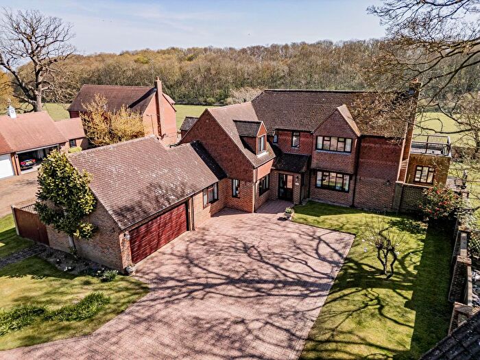 5 Bedroom Detached House For Sale In The Vallance, Lynsted, ME9