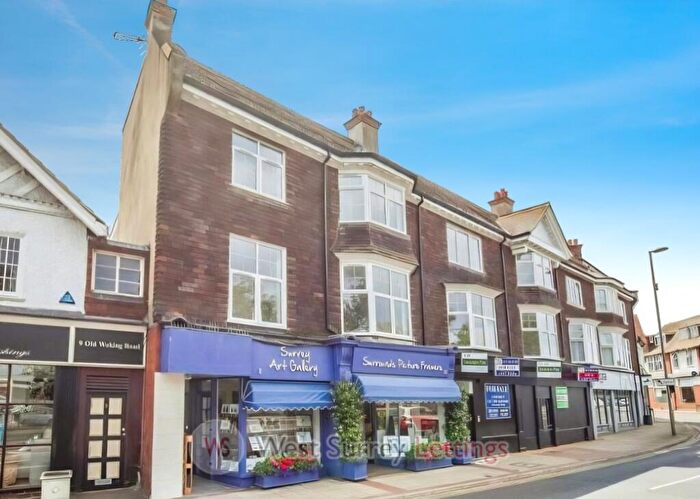 2 Bedroom Flat To Rent In Old Woking Road, W Byfleet, KT14