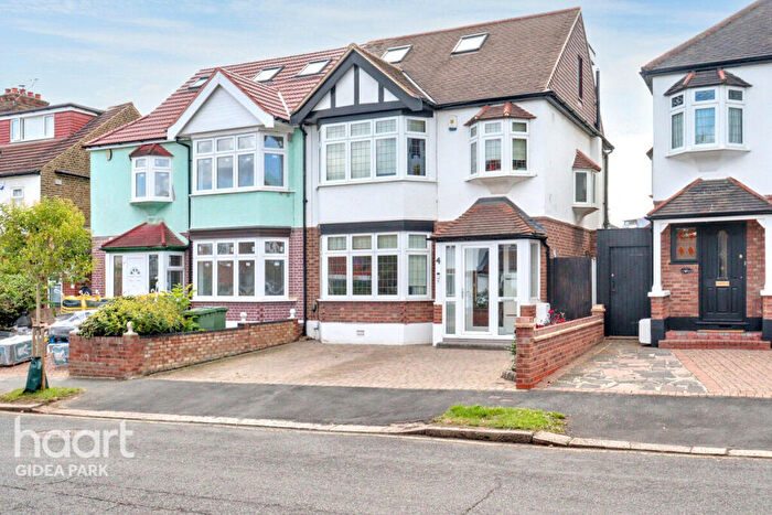 4 Bedroom Semi-Detached House For Sale In Erroll Road, Romford, RM1