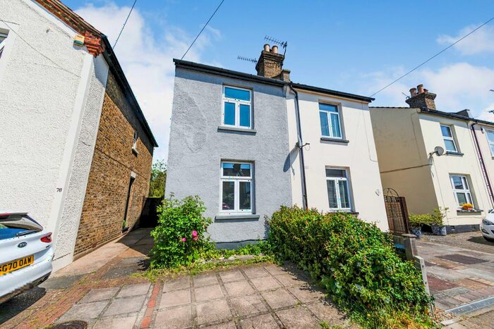 4 Bedroom Semi-Detached House To Rent In Newbury Road, Bromley, BR2