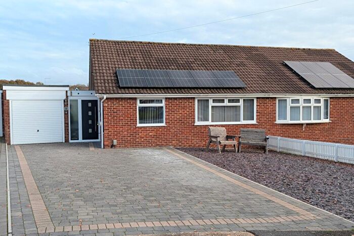 2 Bedroom Semi-Detached Bungalow For Sale In Dundee Close, Fareham, PO15