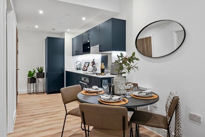 1 Bedroom Flat To Rent In Mercer West Madison East, LS2