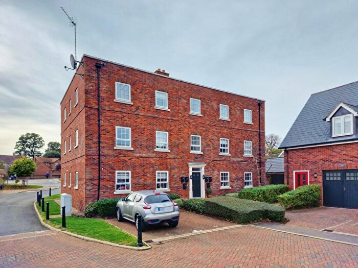 2 Bedroom Apartment For Sale In Colston Rise, Ampthill, Bedfordshire, MK45
