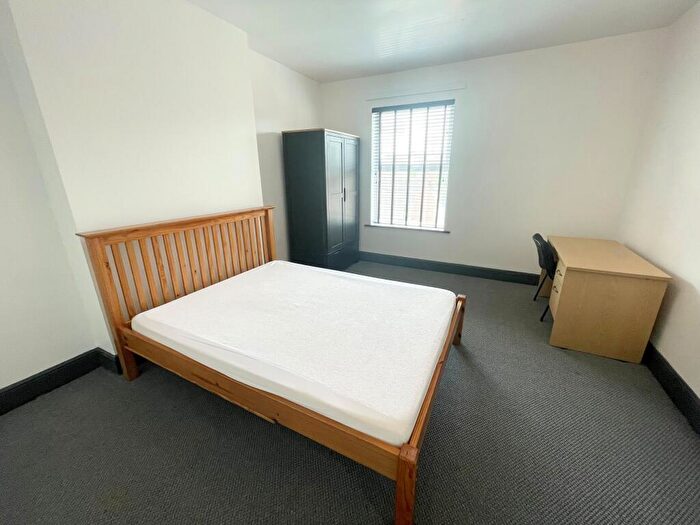 1 Bedroom House To Rent In Room, Gregory Boulevard, NG7