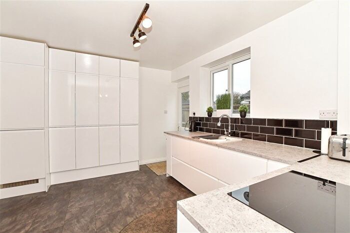 3 Bedroom Detached Bungalow For Sale In Heather Drive, St. Michaels, Tenterden, Kent, TN30