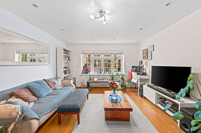 2 Bedroom Flat For Sale In Priory Road, NW6