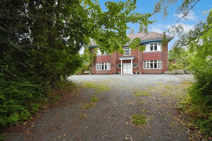 5 Bedroom Detached House For Sale In Church Lane, Immingham, DN40