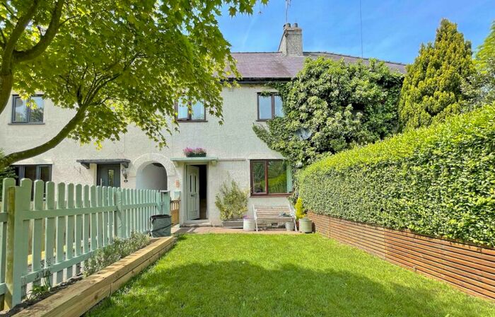 3 Bedroom Terraced House For Sale In Llandwrog, Caernarfon, Gwynedd, LL54