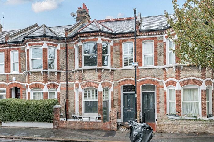 2 Bedroom Flat For Sale In Kildoran Road, Brixton, London, SW2