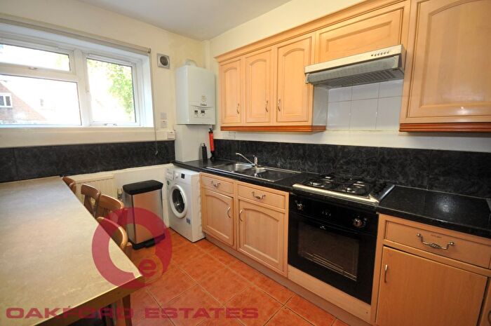 4 Bedroom Flat To Rent In Crowndale Road, Mornington Crescent, NW1
