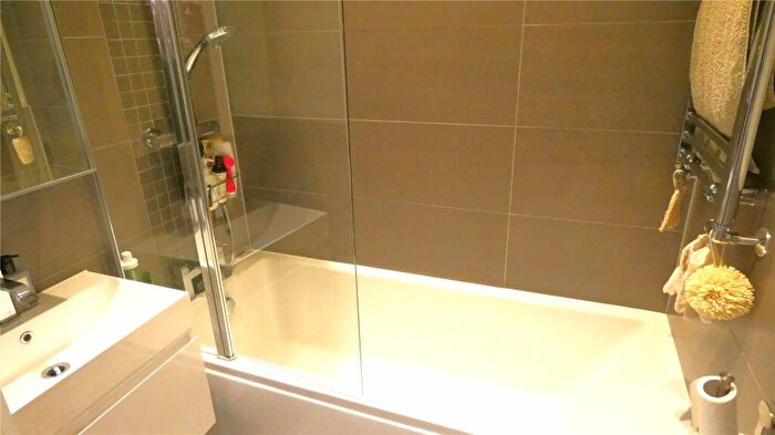 2 Bedroom Apartment To Rent In Crown Street, Brentwood, Essex, CM14