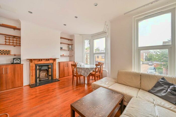 3 Bedroom Maisonette To Rent In Carnarvon Road, Stratford, London, E15