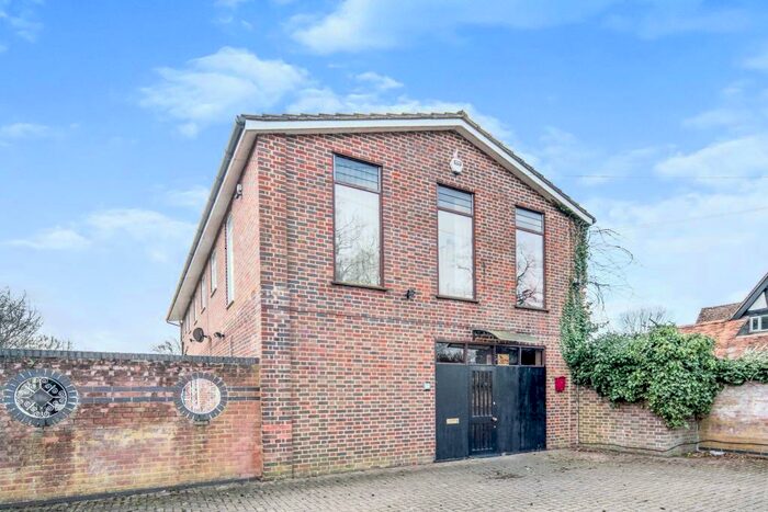 4 Bedroom Flat To Rent In High Street, Clapham, MK41