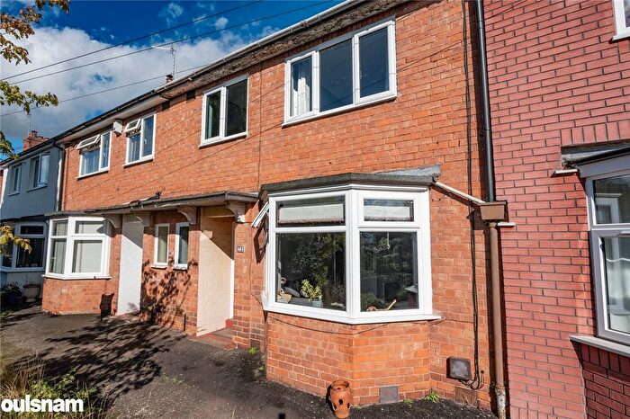 3 Bedroom Terraced House For Sale In Stourbridge Road, Bromsgrove, Worcestershire, B61