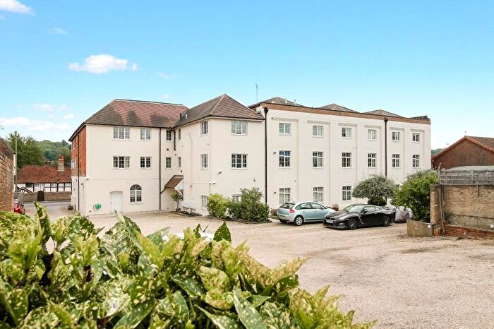 2 Bedroom Flat For Sale In Llanaway House, Meadrow, Godalming, Surrey, GU7
