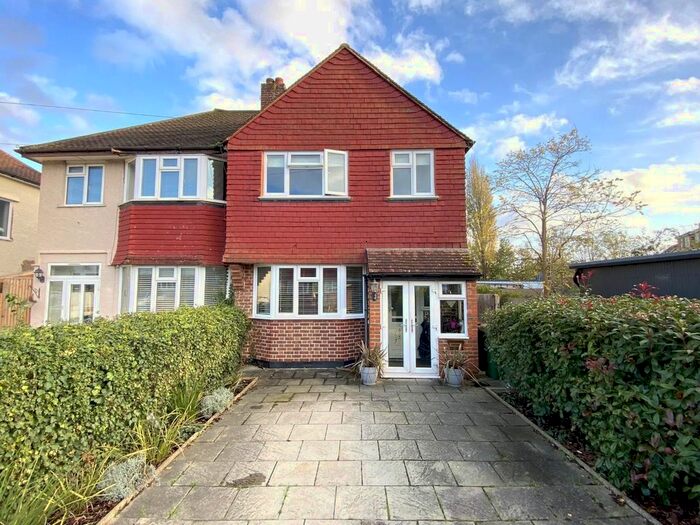 3 Bedroom Semi-Detached House To Rent In Caverleigh Way, Worcester Park, KT4