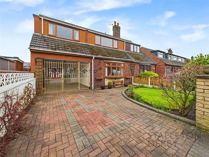 4 Bedroom Semi-Detached House For Sale In Queens Road, Orrell, Wigan, WN5