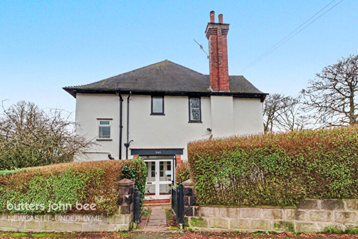 5 Bedroom Semi Detached House For Sale In Etruria Road, Stoke-On-Trent, ST4