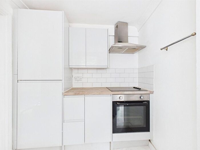 1 Bedroom Flat To Rent In Ditchling Rise, Brighton, BN1