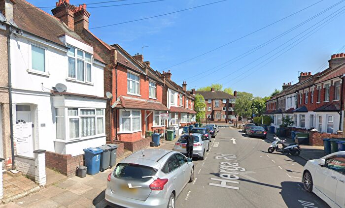 2 Bedroom Flat To Rent In Herga Road, Harrow, HA3