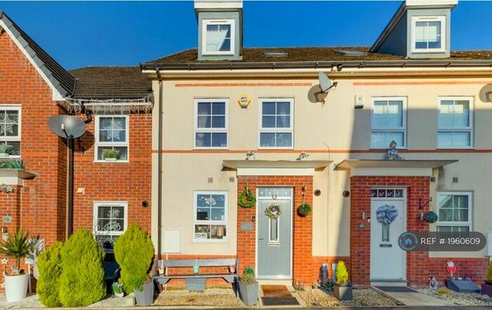 4 Bedroom Terraced House To Rent In Sillavan Close, Swinton, Manchester, M27