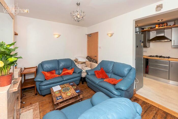 6 Bedroom Semi-Detached House To Rent In Church Place, Brighton, BN2